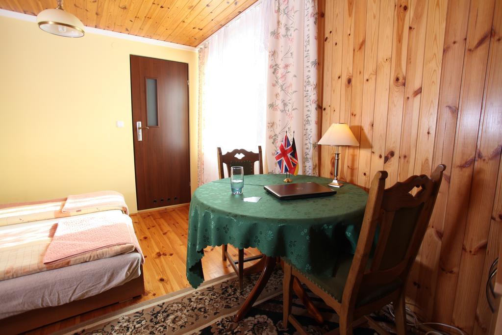 Gosciniec W Sadurkach Naleczow Room photo