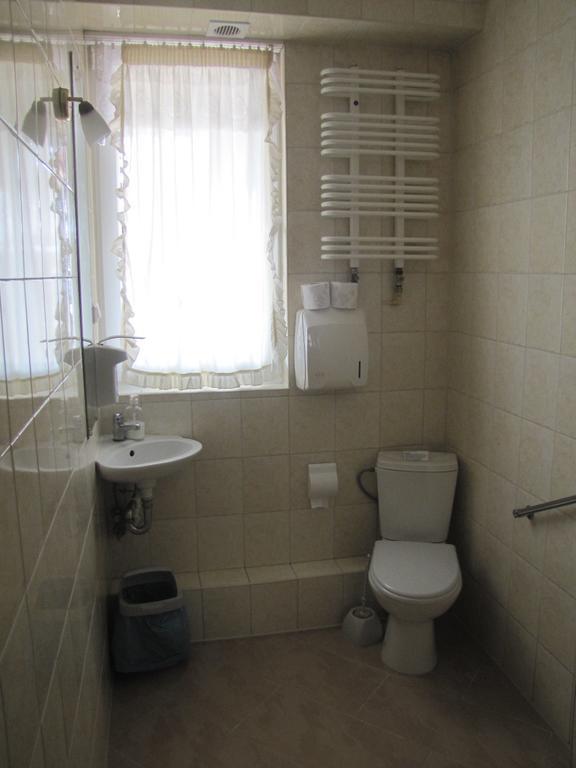 Gosciniec W Sadurkach Naleczow Room photo